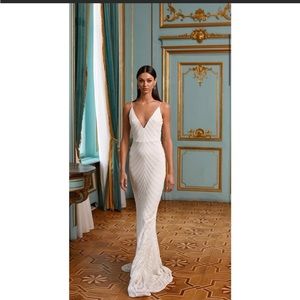 Alamour the label Abriana ISO In search of this dress in a size medium.